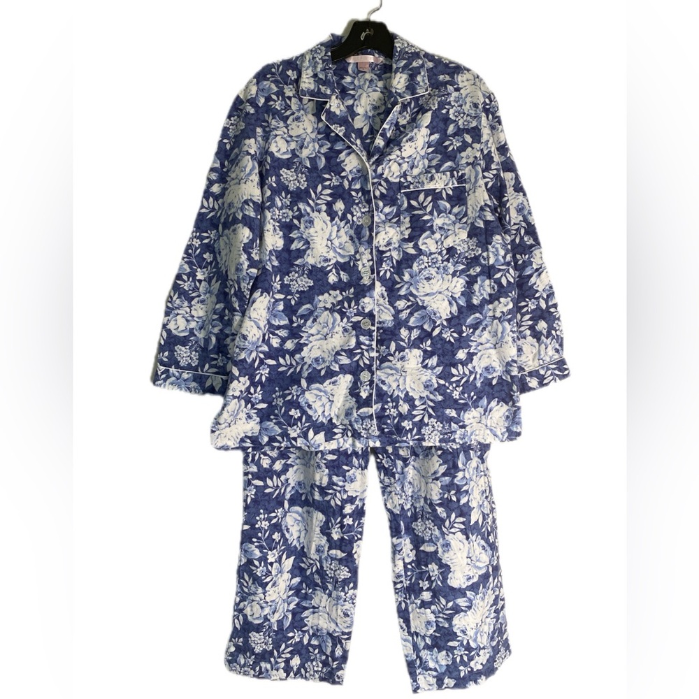 Victoria's Secret Blue and White Floral Pajama Set